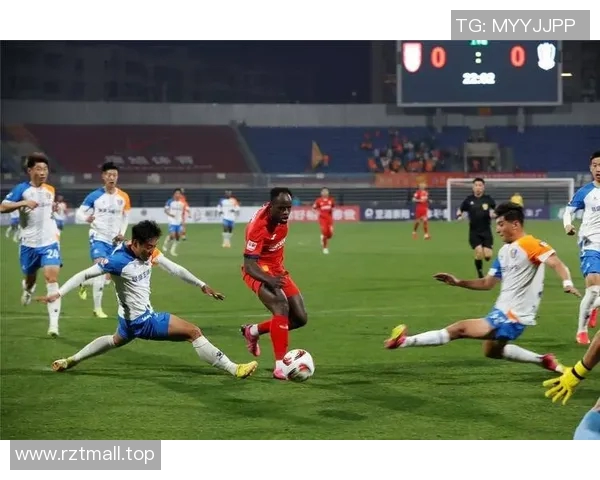 重庆足球队中路突破的优势与不足分析及未来发展方向探讨